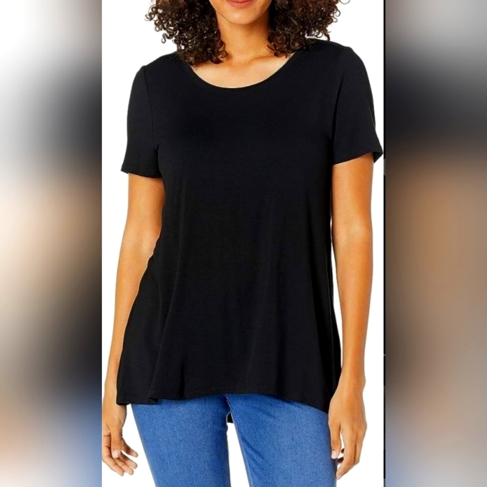 Classic black t-shirt w/ twist size S BNWOT